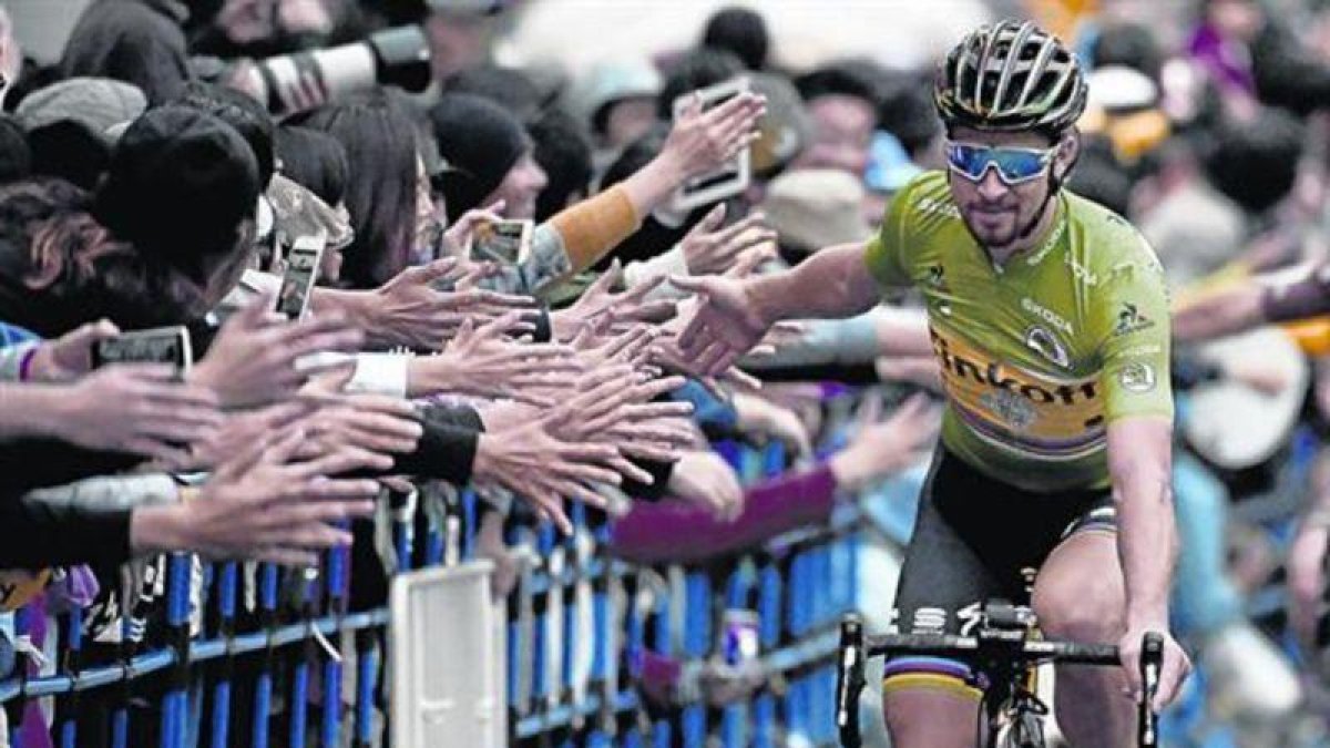 Sagan saluda al público japonés, el sábado pasado, en Saitama.