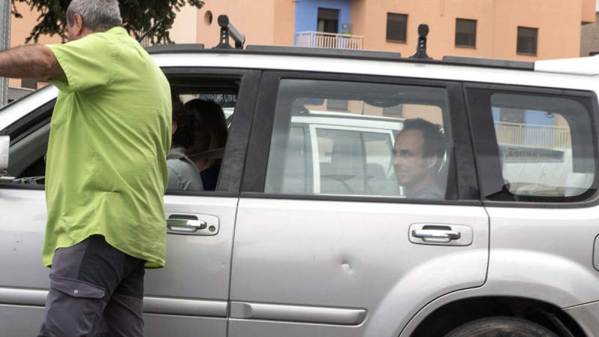 Francesco Arcuri, a su llegada a la comandancia de la Guardia Civil de Granada. MIGUEL ANGEL MOLINA