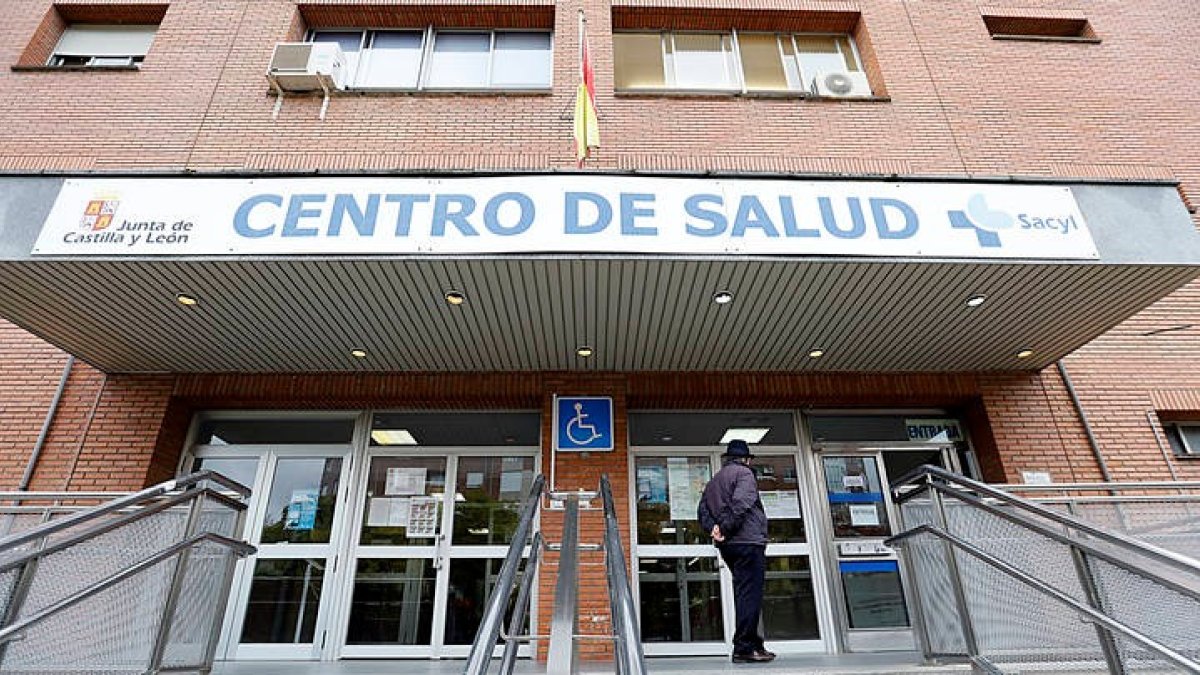 Centro de salud de José Aguado, en León capital. MARCIANO PÉREZ