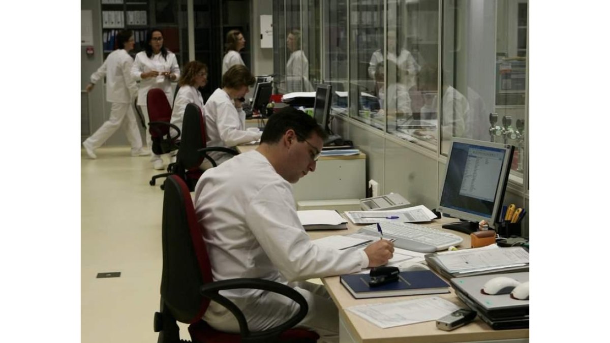 Laboratorios de Leon Farma en León. El grupo está instalado en el polígono de Navatejera y en el Parque Tecnológico de León.
