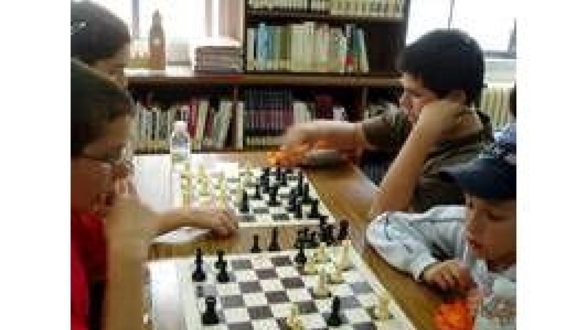 Los ajedrecistas de la escuela municipal de León se hicieron con el triunfo