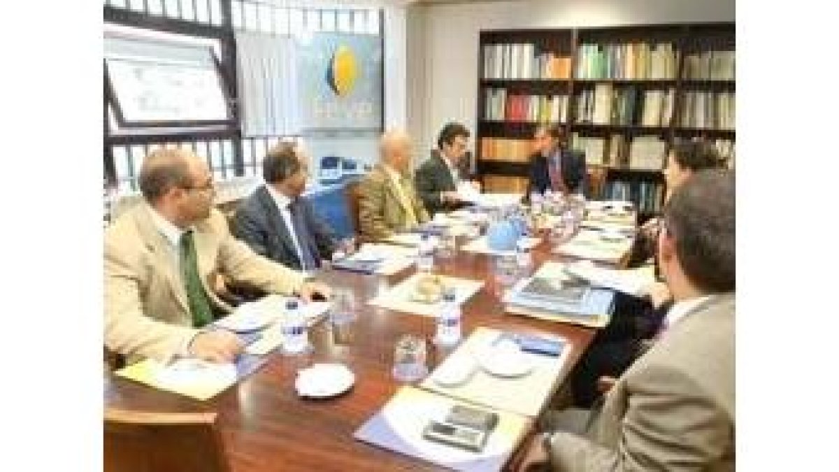 El comité ejecutivo de Feve se reunió en León por primera vez