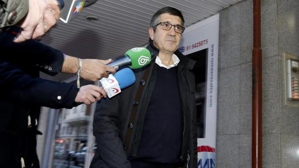 Patxi López, a su llegada al comité federal del PSOE, en Madrid, el pasado 27 de diciembre.