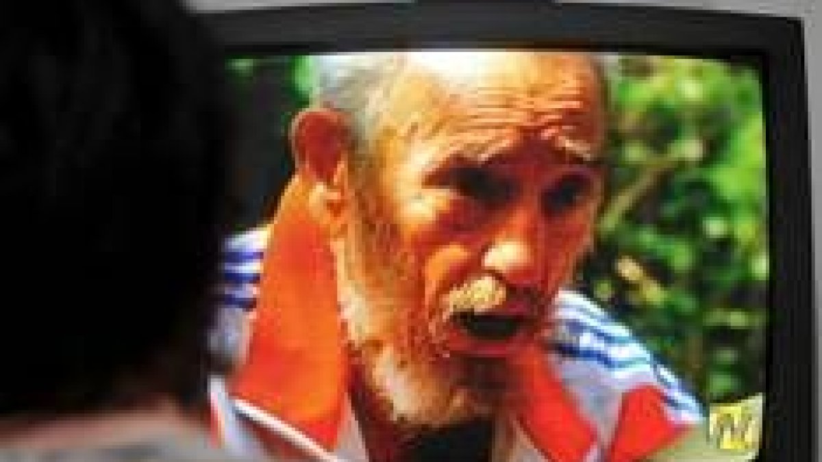 Fidel Castro se dirigió a los dirigentes de las FARC para que liberen al resto de prisioneros