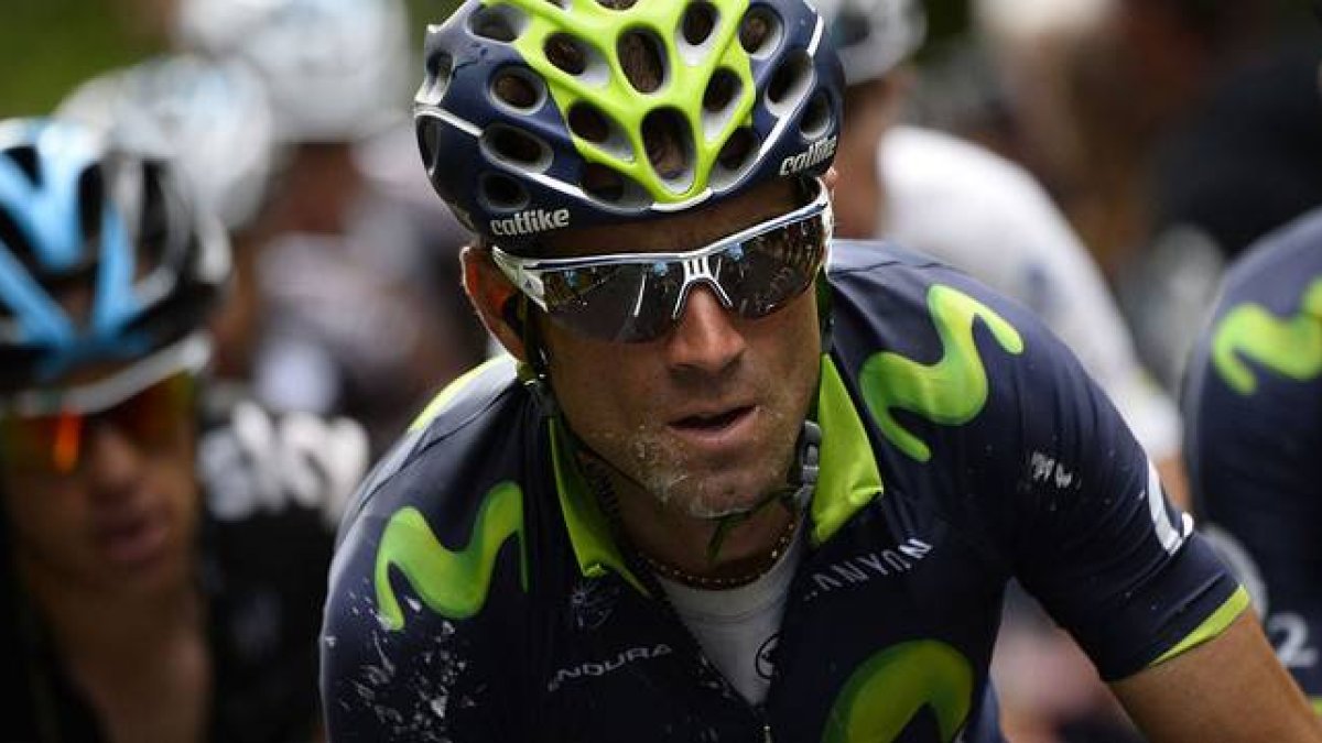 Alejandro Valverde, entre Mulhouse y La Planche des Belles Filles, este lunes, en la novena etapa del Tour.