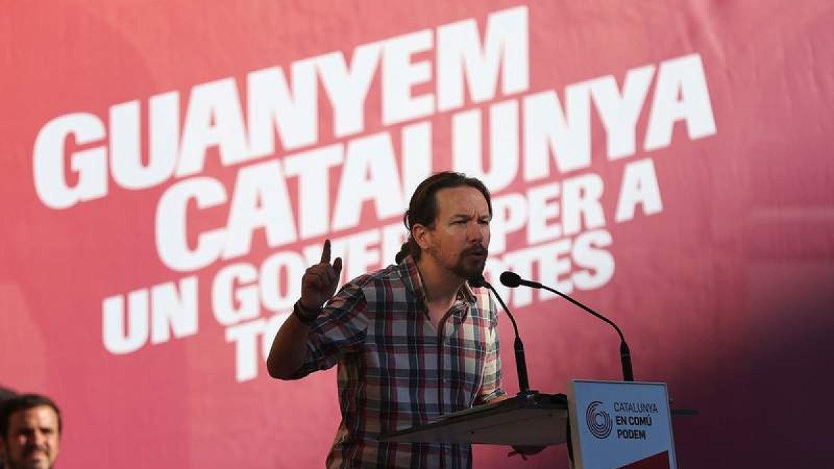 Iglesias, durante el acto central de campaña en Barcelona. ALEJANDRO GARCÍA