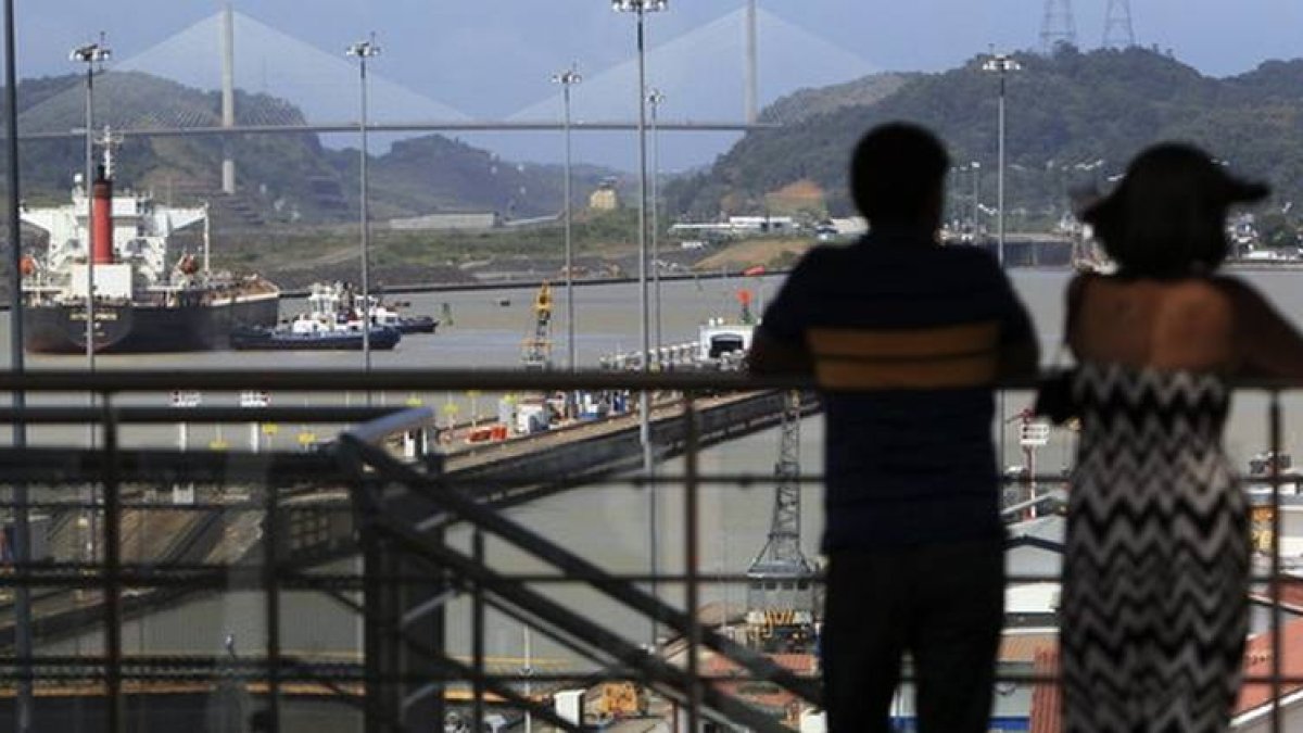 Vista general de la esclusa de Miraflores en el Canal de Panamá.