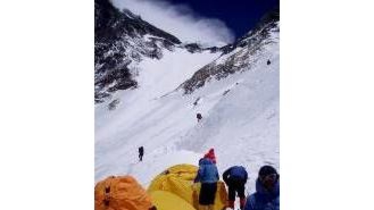 Subida al Everest del equipo del leonés Jesús Calleja