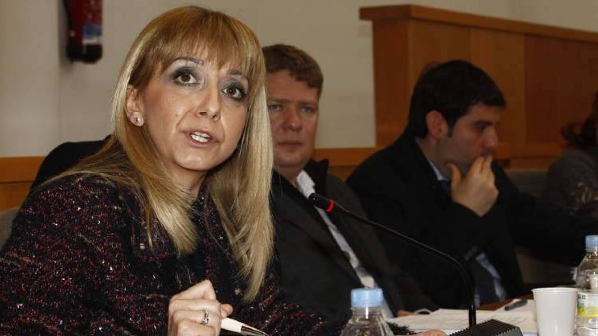 La portavoz socialista en San Andrés, María Eugenia Gancedo, durante un pleno.