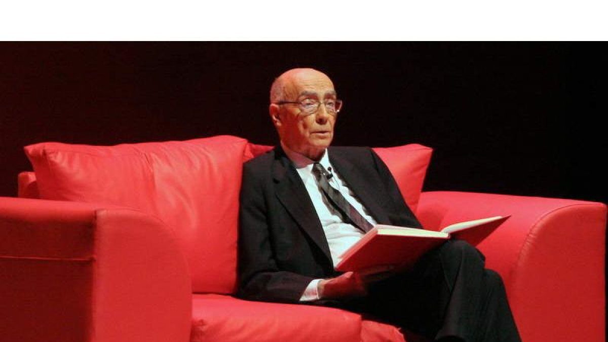 Imagen de archivo del escritor y premio Nobel portugués José Saramago. JOSÉ MÉNDEZ