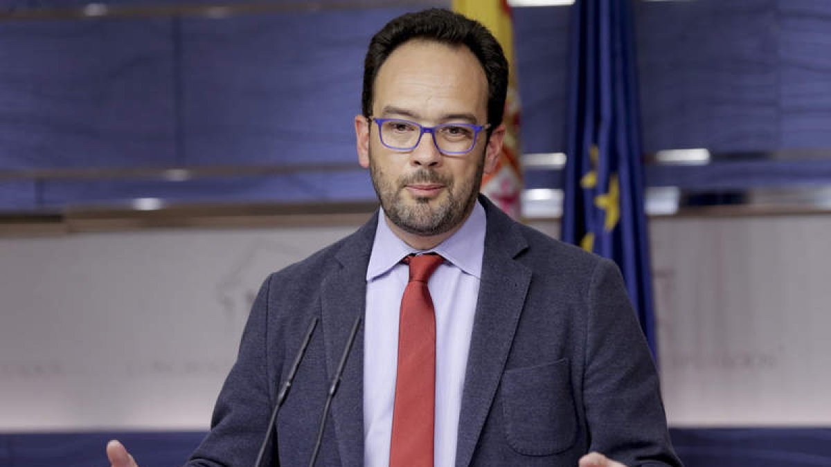 El portavoz del PSOE en el Congreso, Antonio Hernando. EMILIO NARANJO