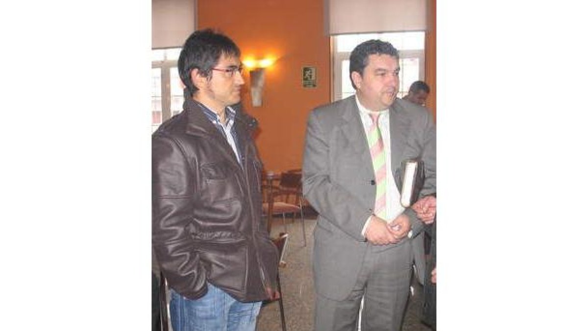 José Antonio Álvarez Cachón con José Luis Ramón.