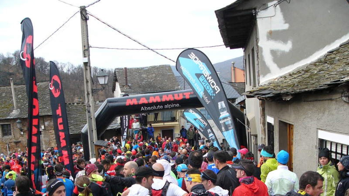 Cientos de personas y de atletas abarrotaron ayer las calles de Santa Cruz del Sil