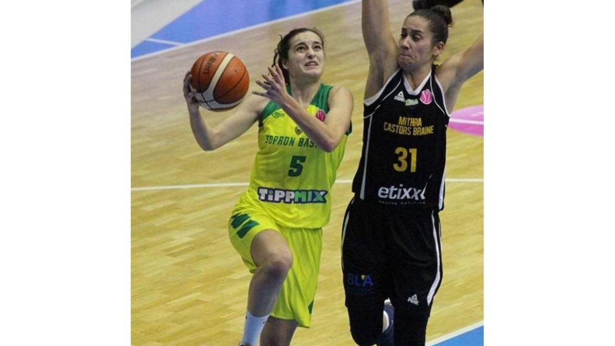Ángela Salvadores está firmando una gran temporada en el Sopron. DL