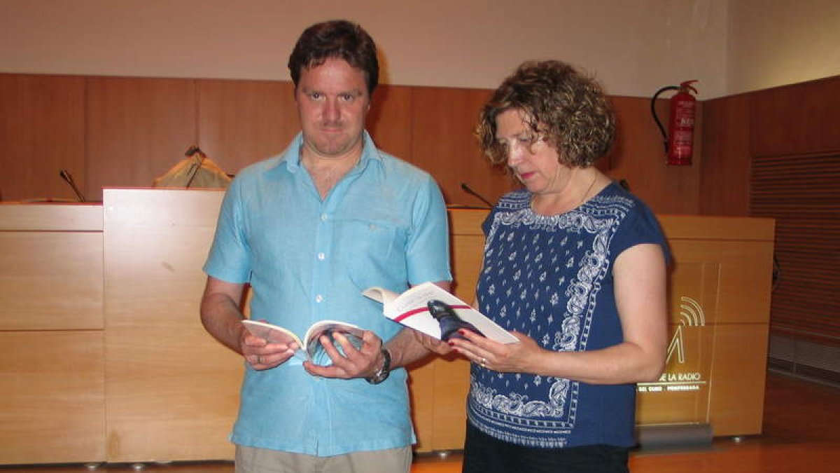 Carlos García Ruiz y María Antonia Gancedo, ayer en el Museo de la Radio.