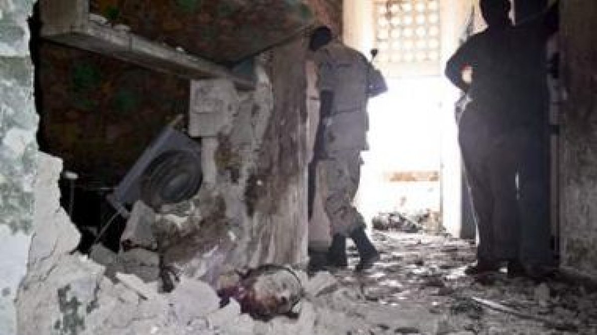 Escombros del hotel Muna, destruido por un atentado con explosivos en Mogadiscio.