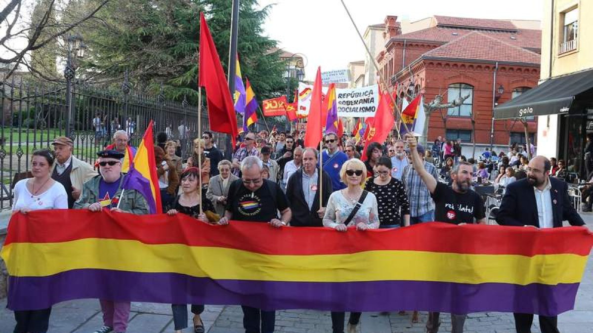 Un momento de la manifestación prorrepública celebrada ayer en León.