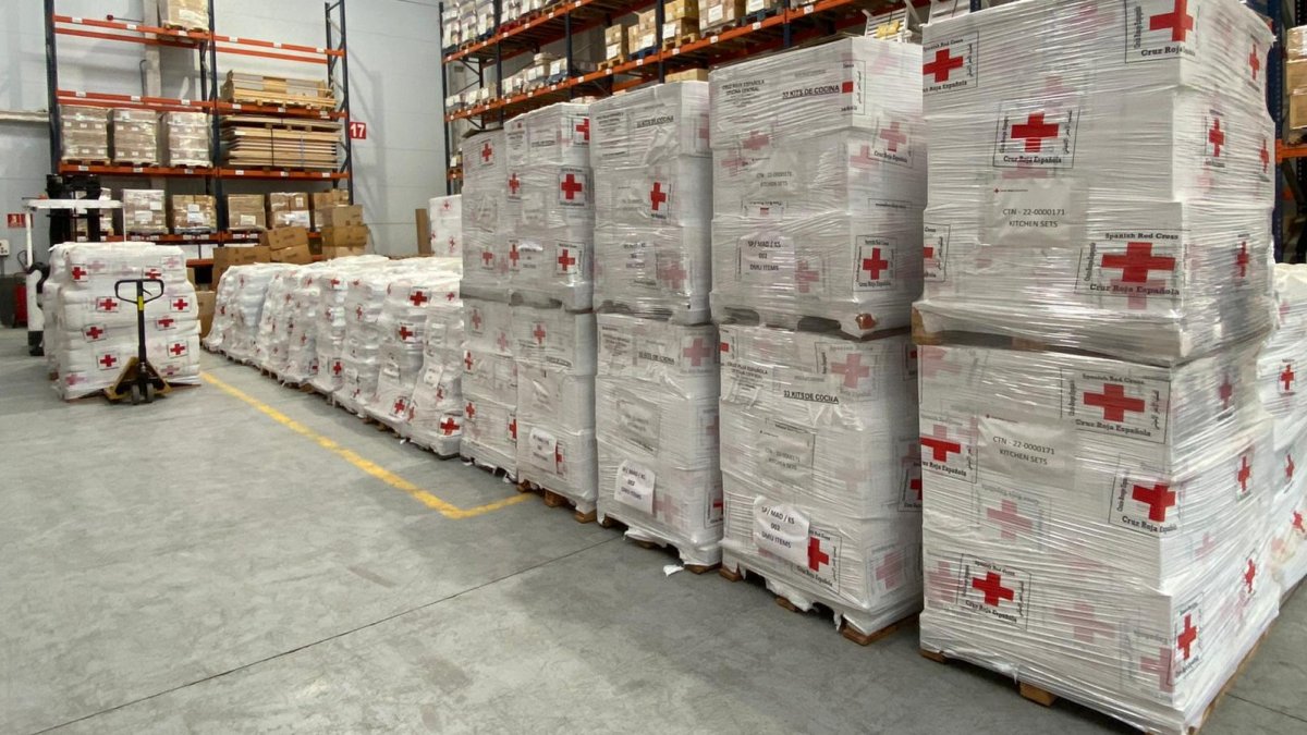Primer envío de material a Ucrania desde Cruz Roja. DL