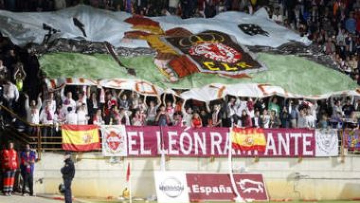 El tirón de la visita del FC Barcelona a León ha supuesto que la Cultural aumente su número de abona