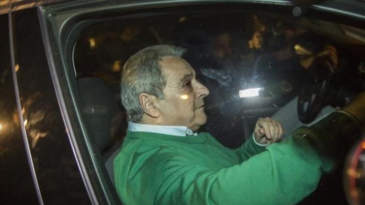 Alfonso Rus, expresidente de la Diputación de Valencia, a su salida de la comandancia de la Guardia Civil tras declarar ante el juez del 'caso Imelsa', el pasado viernes.