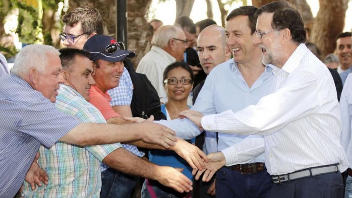El líder del PP, Mariano Rajoy, este martes en un acto electoral en Almería.