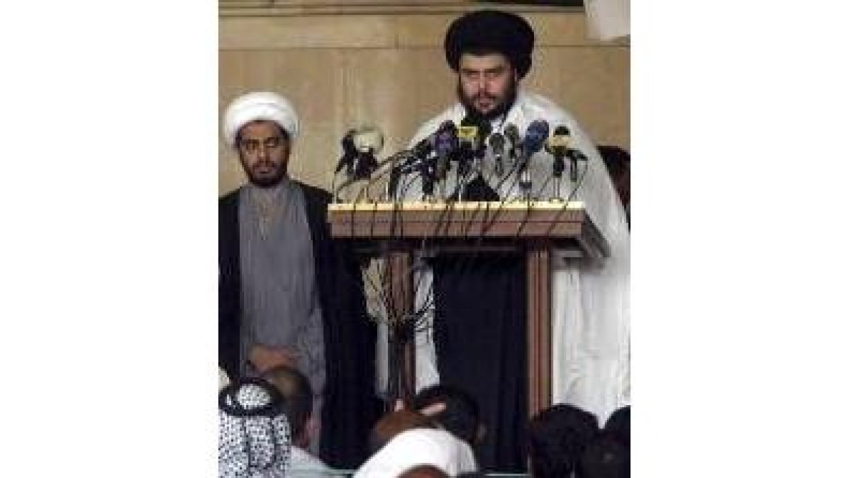 Una imagen de archivo de Al Sadr en una de las alocuciones a sus fieles