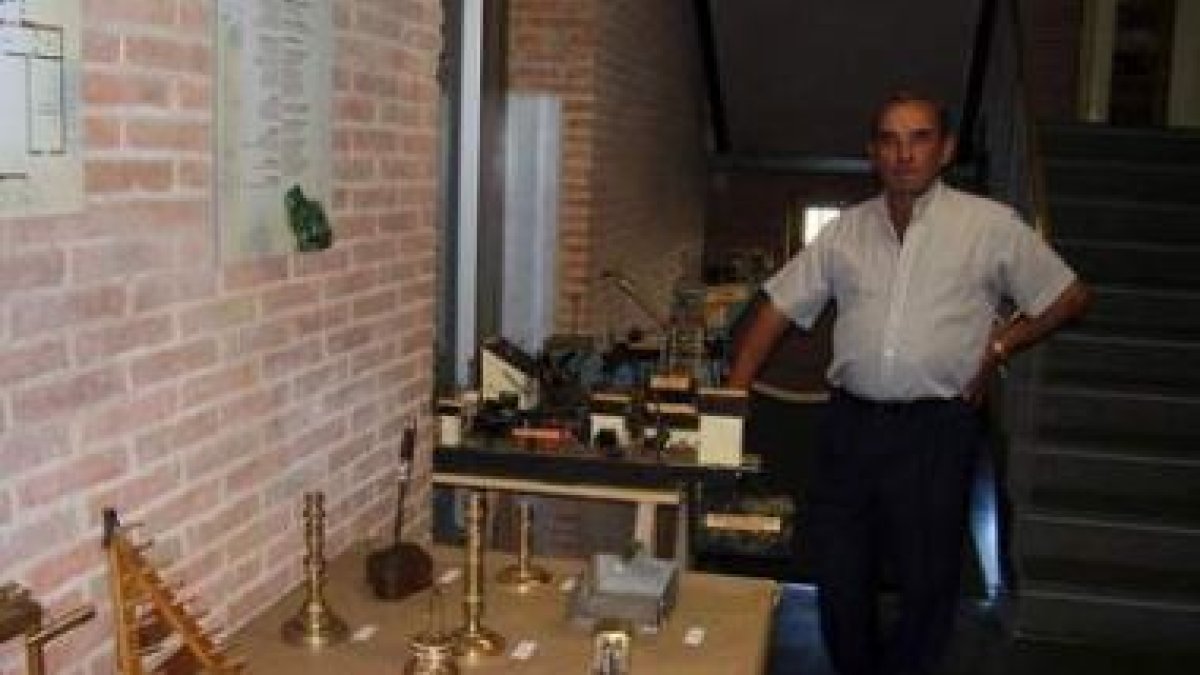 Avelino García ha cedido su colección sobre minería hasta el 30 de septiembre.