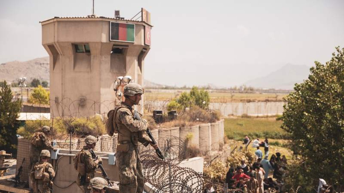El comando afgano salvaguardando la base aérea. SGT. VICTOR A. MANCILLA / US CEN