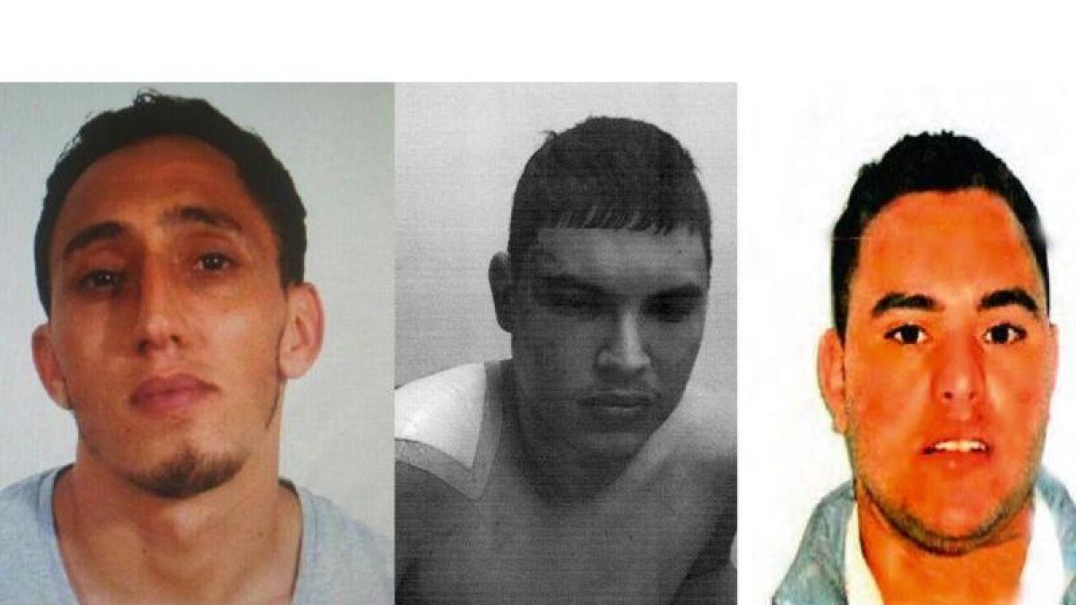 De izquierda a derecha, los tres principales procesados por los atentados de Catalunya de agosto de 2017: Driss Oukabir, Mohamed Houli Chemlal (al poco de ser rescatado por los bomberos tras la explosión del chalé de Alcanar) y Said Ben Iazza.