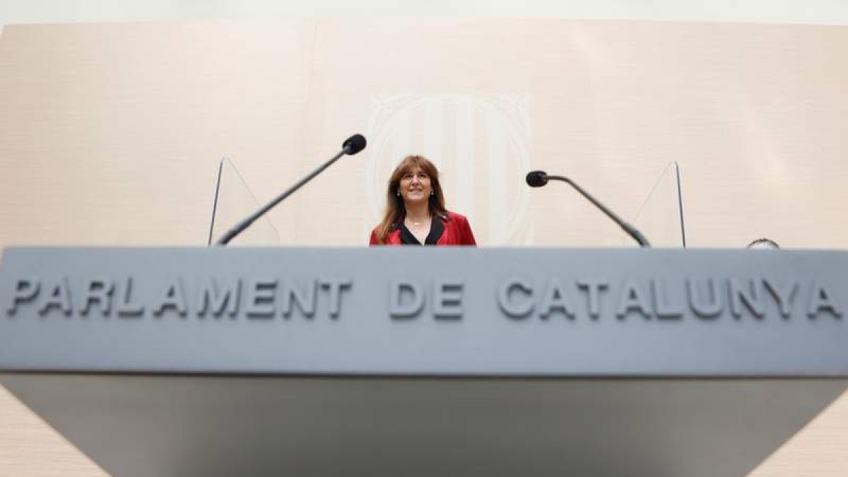 La presidenta del Parlament, Laura Borràs, en la cámara catalana. QUIQUE GARCÍA