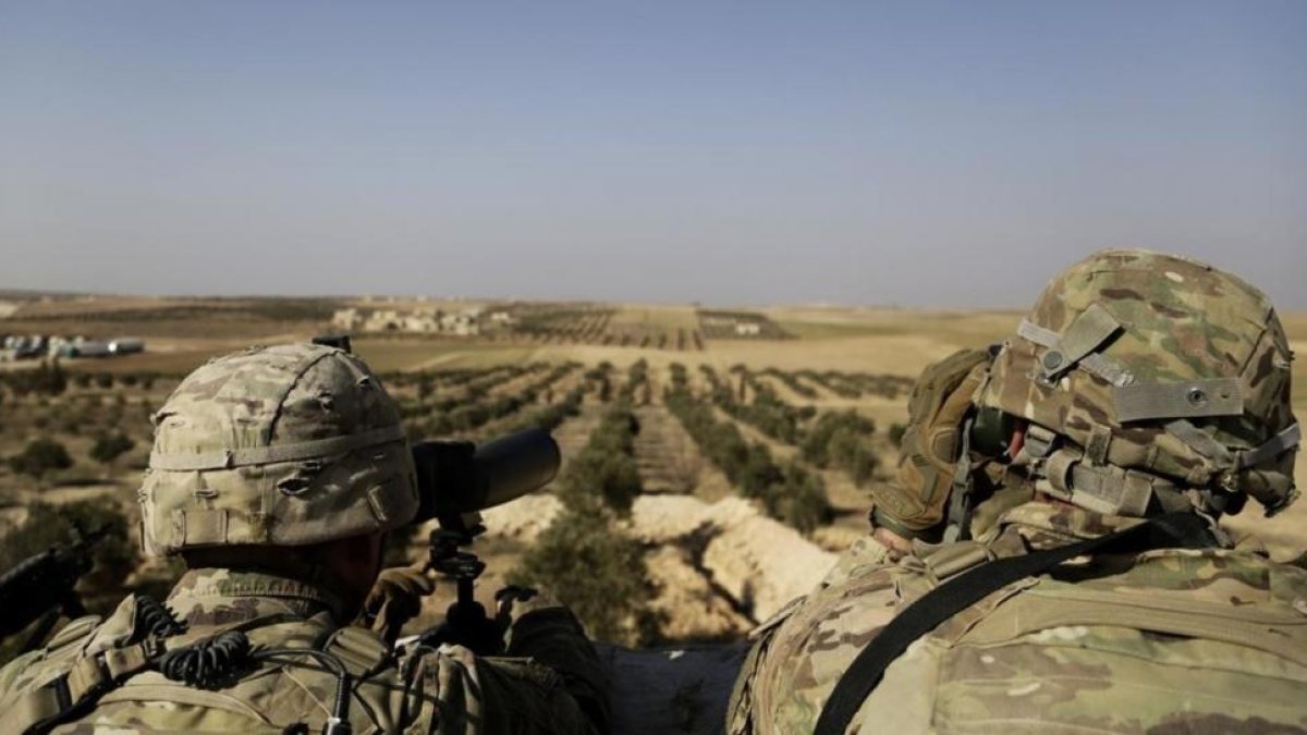 Militares estadounidenses en la localidad siria de Manbij.