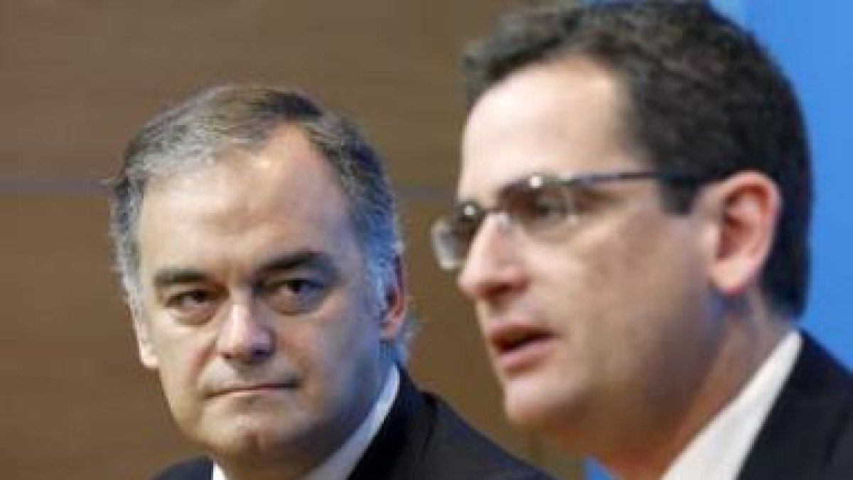 Esteban González Pons y el presidente del PP del País Vasco, Antonio Basagoiti