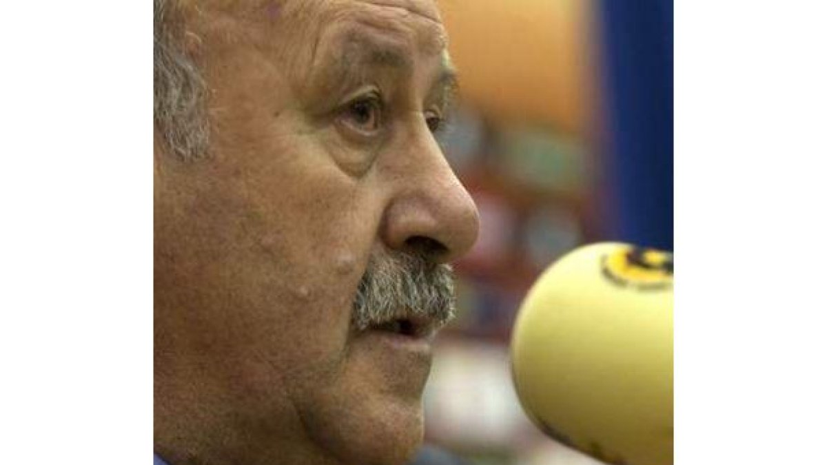 Vicente del Bosque, durante una rueda de prensa.