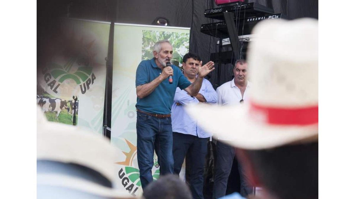 El secretario general de Ugal-Upa, Matías Llorente, durante la celebración de la 34 Fiesta Campesina del sindicato agrario Ugal-Upa.
