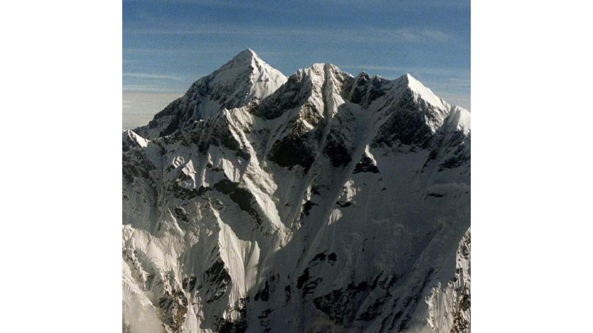 La cara sur del monte Everest, el techo del mundo. JOHN MCCONNICO