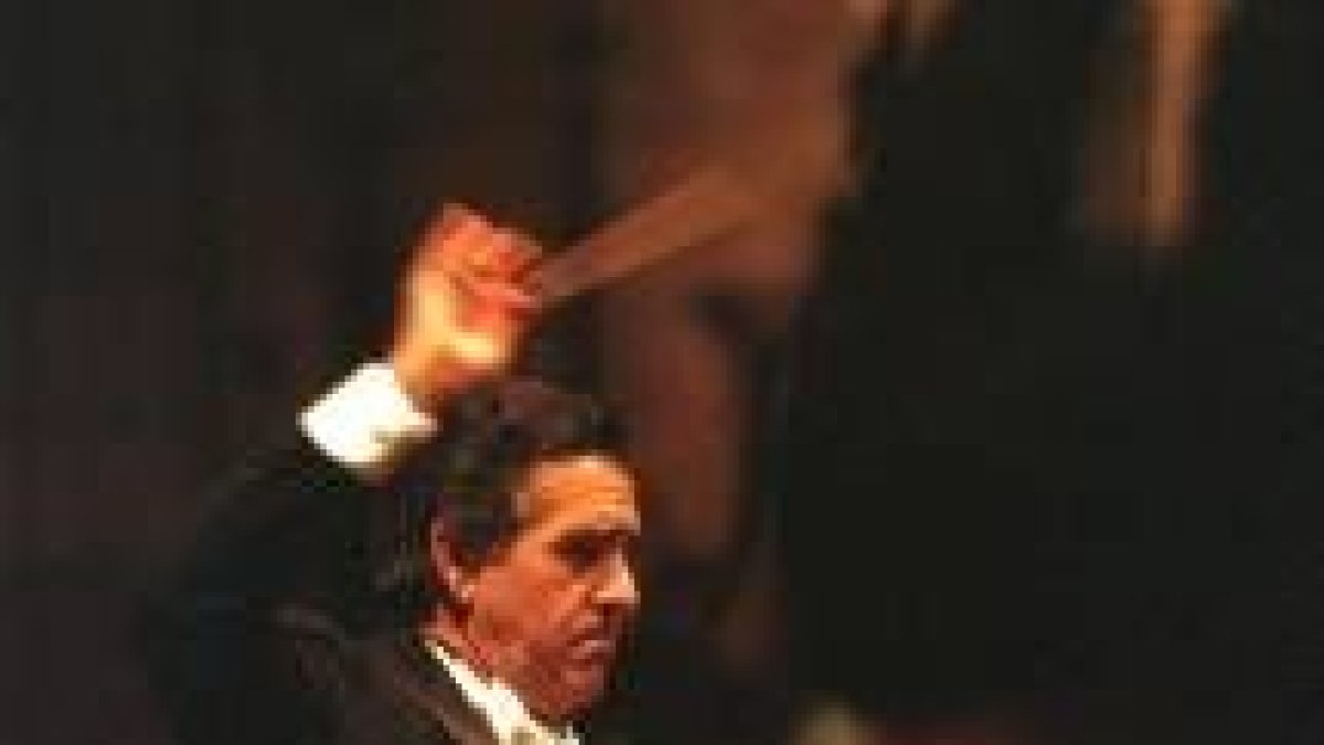 Max Bragado dirigió magistralmente a la Joven Orquesta Nacional de España