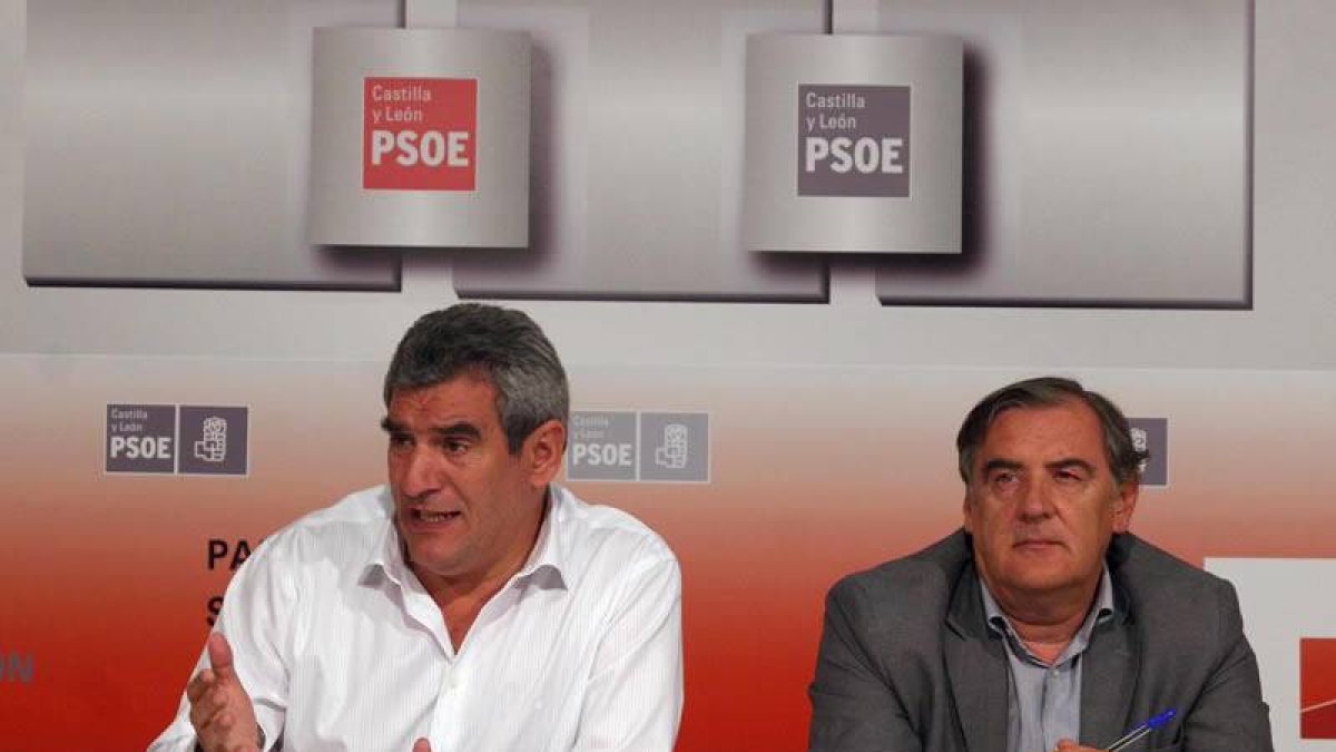 El secretario general del PSOE de Castilla y León, Julio Villarrubia, se reúne con los secretarios generales de las nueve provincias de la Comunidad.