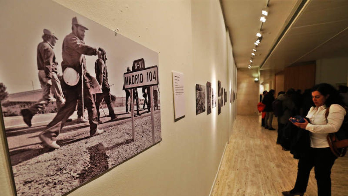 La selección de fotografías recorre el trabajo que realizó el fallecido fotógrafo del Diario de León en las tres marchas mineras. RAMIRO