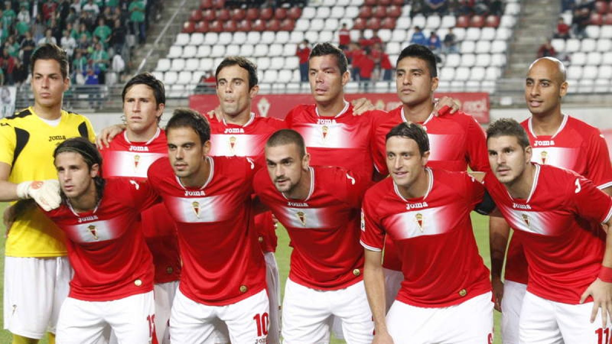 Formación del Murcia que venció al Elche por 1-0 en octubre.