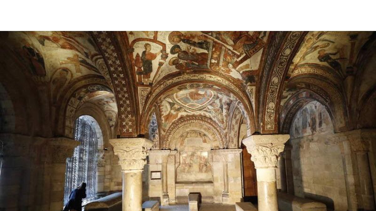 La restauración de los frescos de San Isidoro vuelve a sufrir un nuevo aplazamiento. RAMIRO