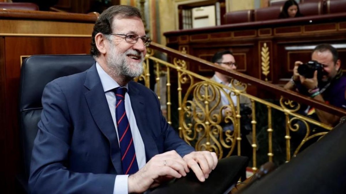 Mariano Rajoy en su escaño en el Congreso.