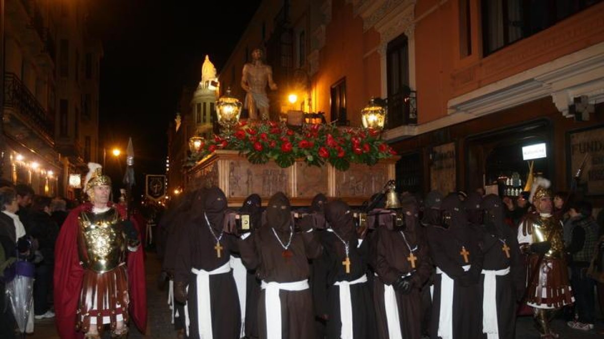 Procesión del Perdón, organizada por la cofradía del Santo Cristo del Perdón.