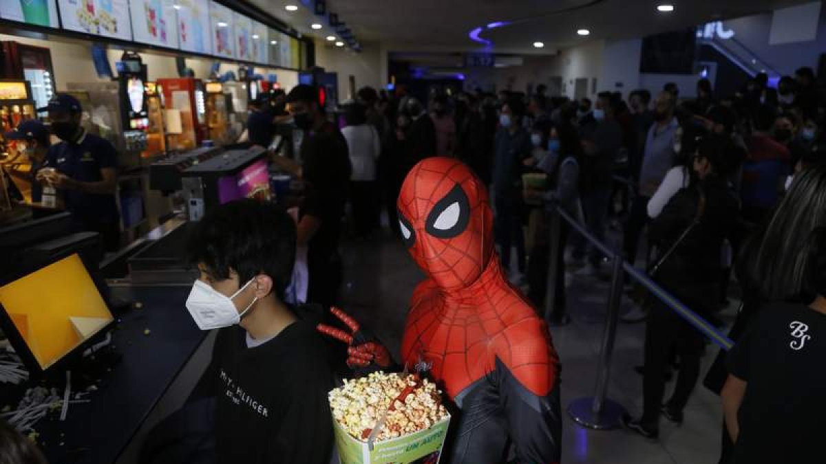 El estreno de ‘Spider-Man: No way home’ es una de las pocas  alegrías en la taquilla. F. GUASCO