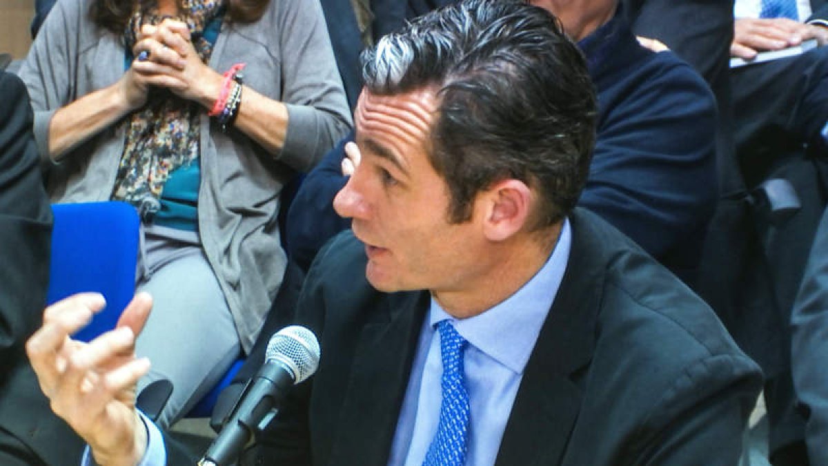 Iñaki Urdangarín durante sus respuestas al fiscal, Pedro Horrach. CATI CLADERA