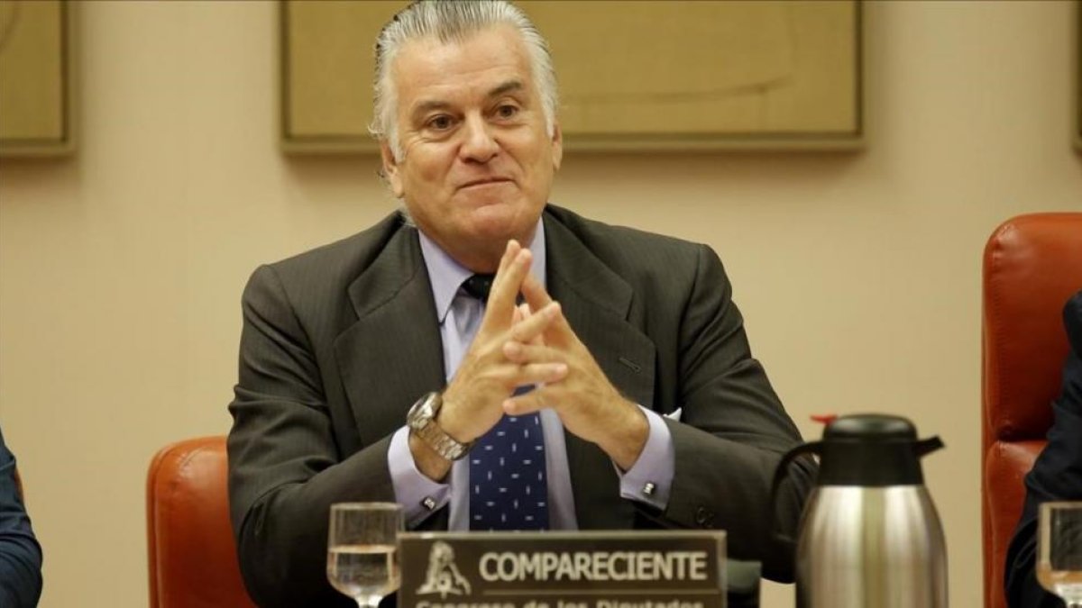 Luis Bárcenas, en su comparecencia ante la comisión que investiga la caja b del PP en el Congreso.