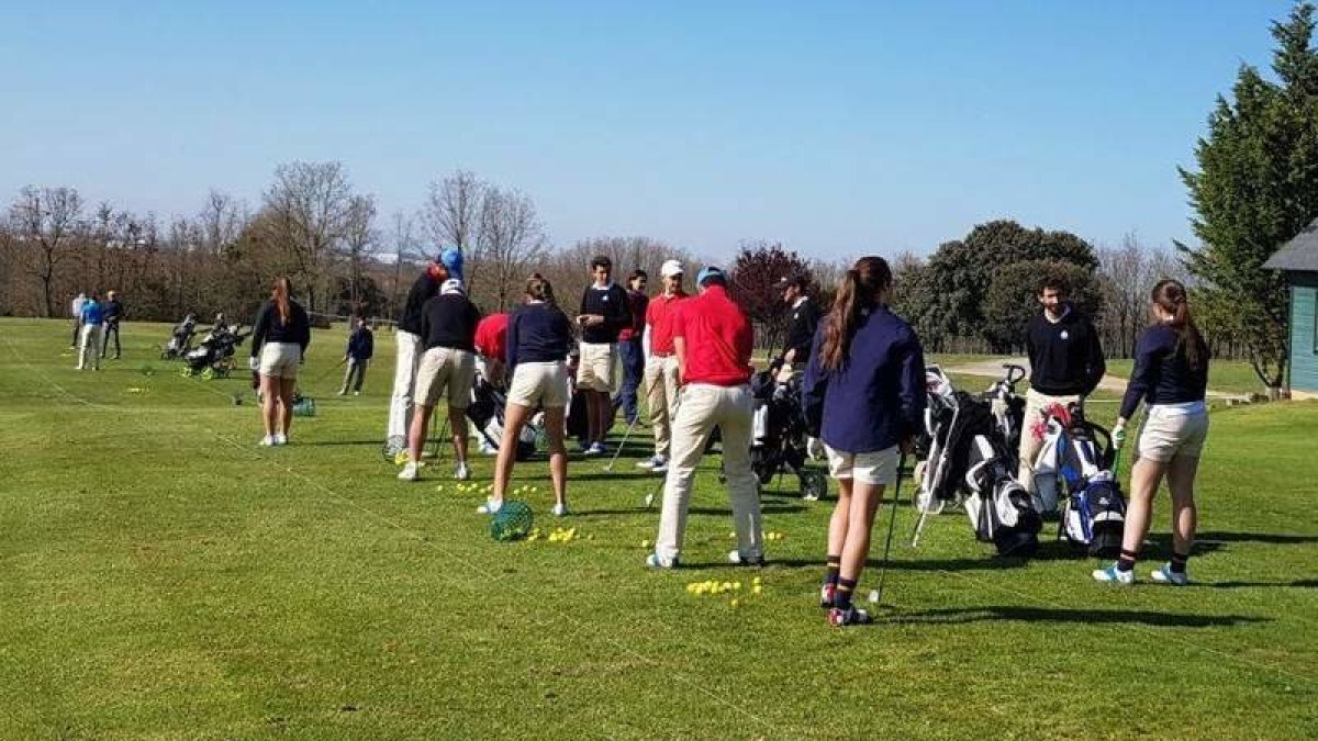 El torneo Blume Golf que se disputó la pasada edición en las instalaciones de San Miguel del Camino. DL.