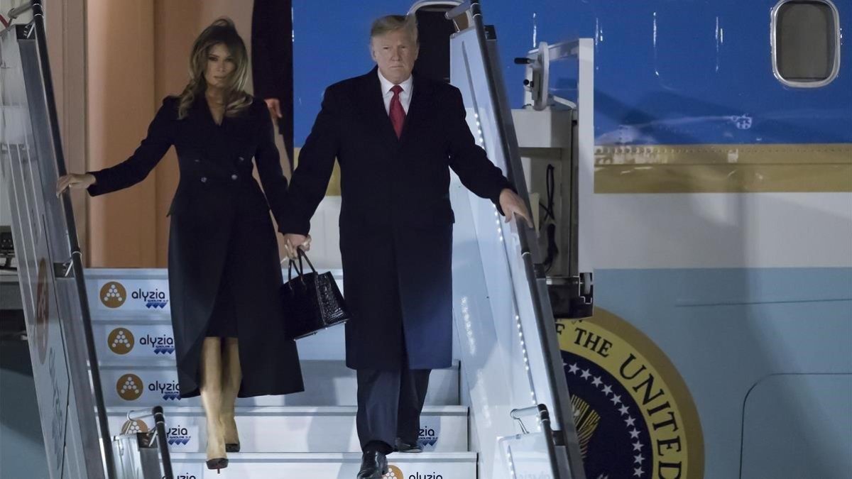 Trump y Melania llegan a Orly
