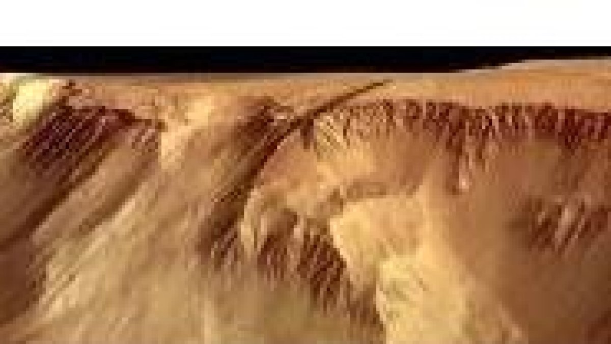 Las últimas fotos enviadas por la Mars Express muestran la superficie del mayor volcán