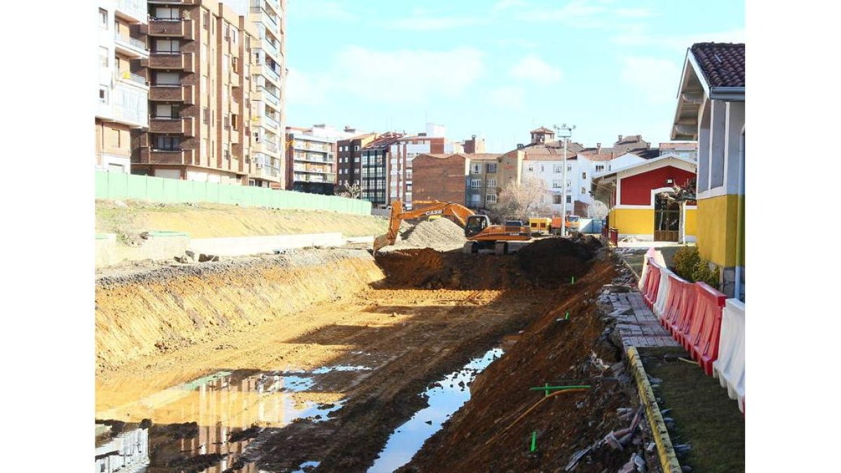 Se vaciará el terreno para la colocación de la losa.