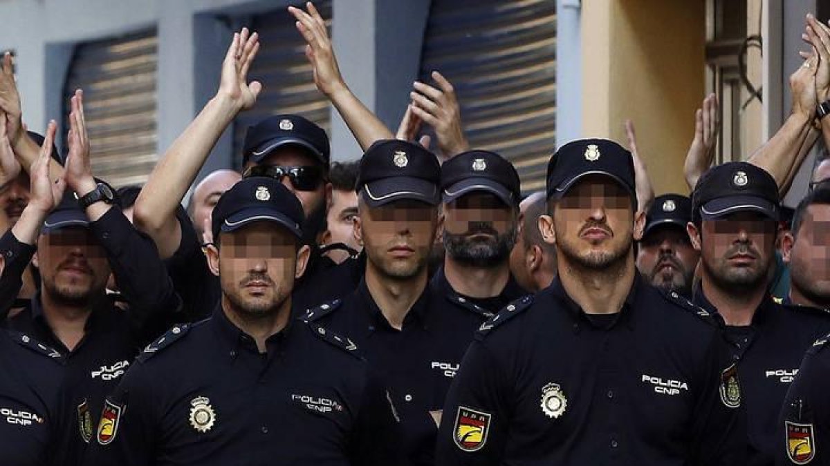 Efectivos de la Policía Nacional destinados a Cataluña.
